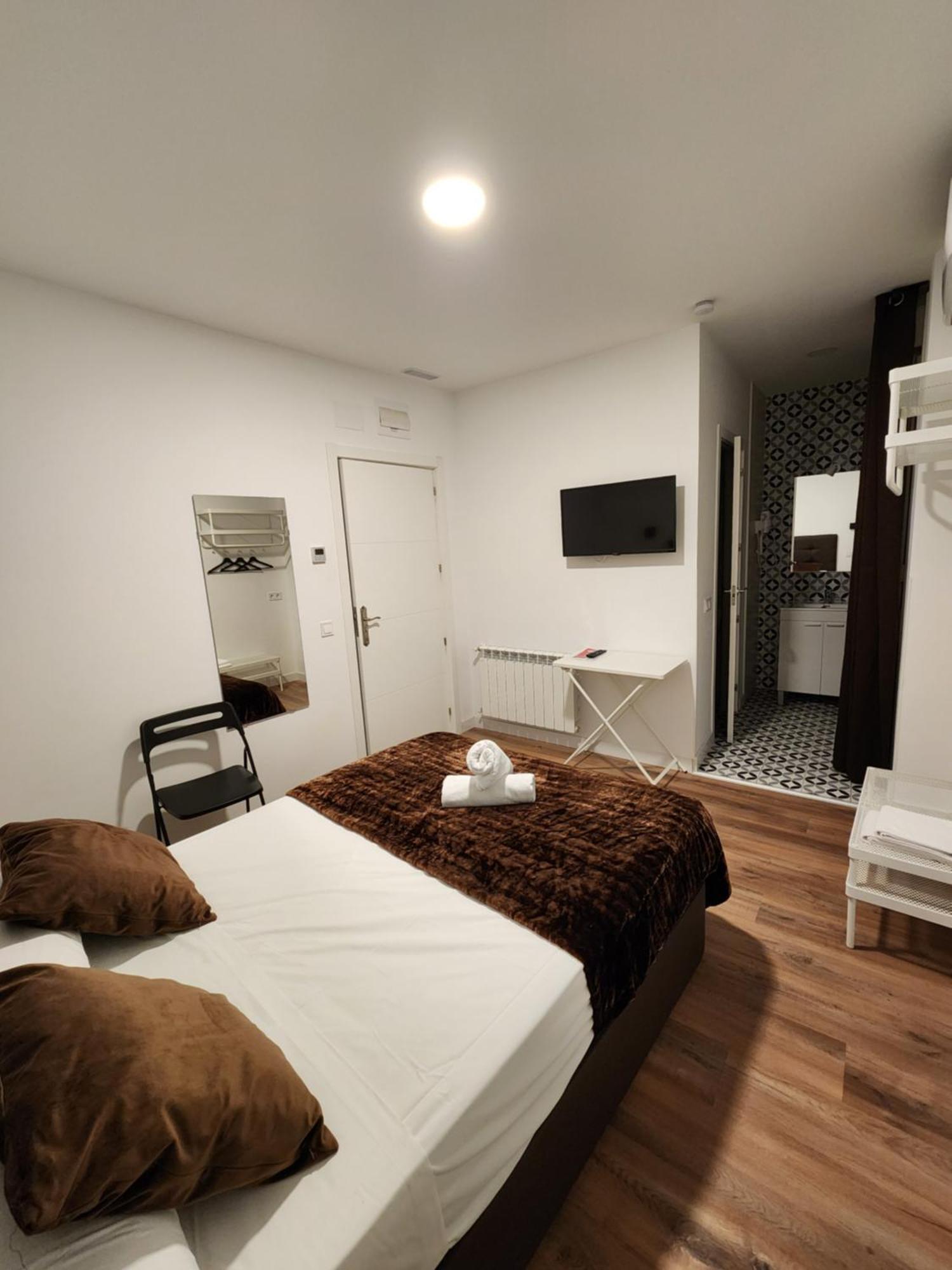 Hostal Arenal Madrid Exterior photo