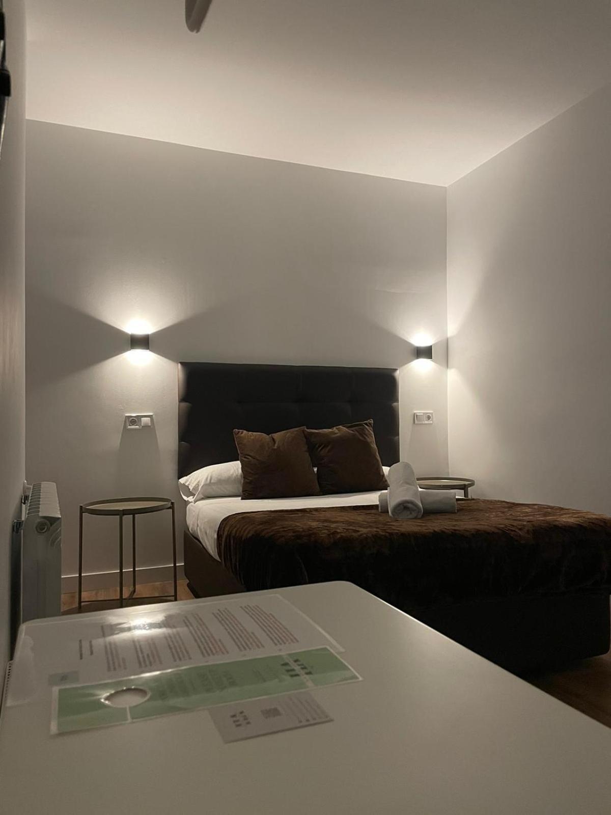 Hostal Arenal Madrid Exterior photo