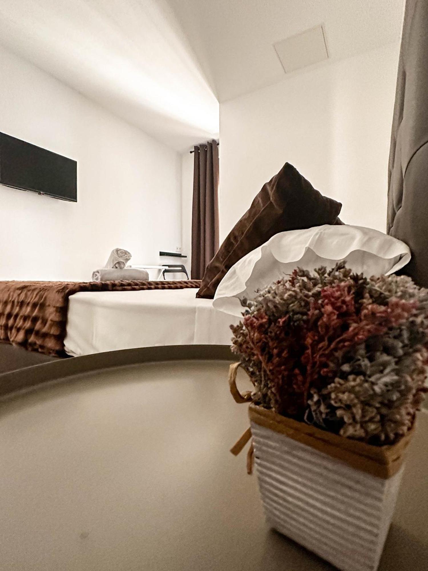 Hostal Arenal Madrid Exterior photo